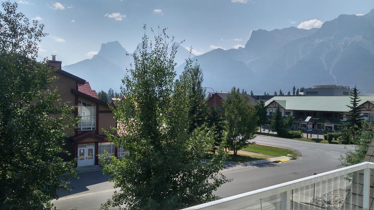 Prc Annex - Pet Friendly Canmore